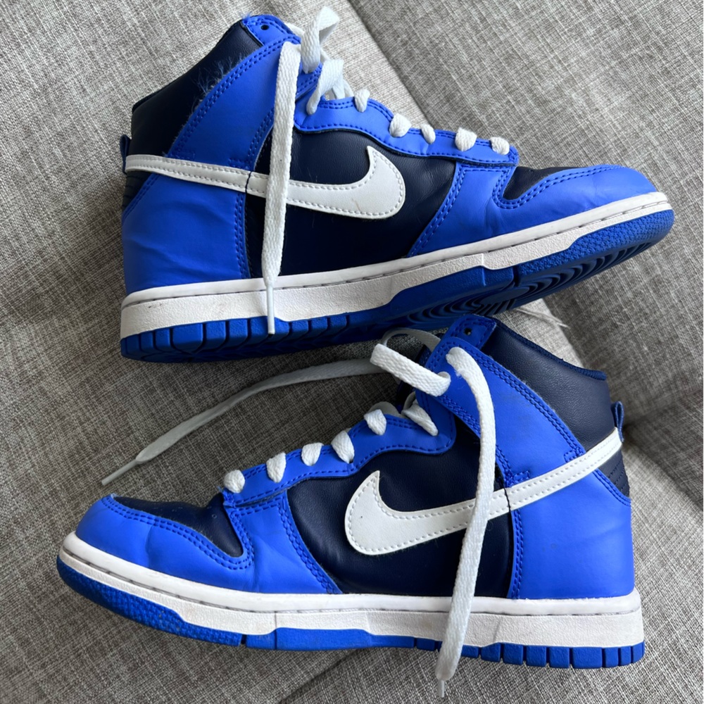 Nike dunk high blue. Size 7 or 5Y